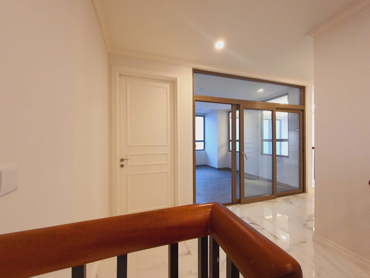 Wonderful 5-star penthouse for rent in Starlake (10)