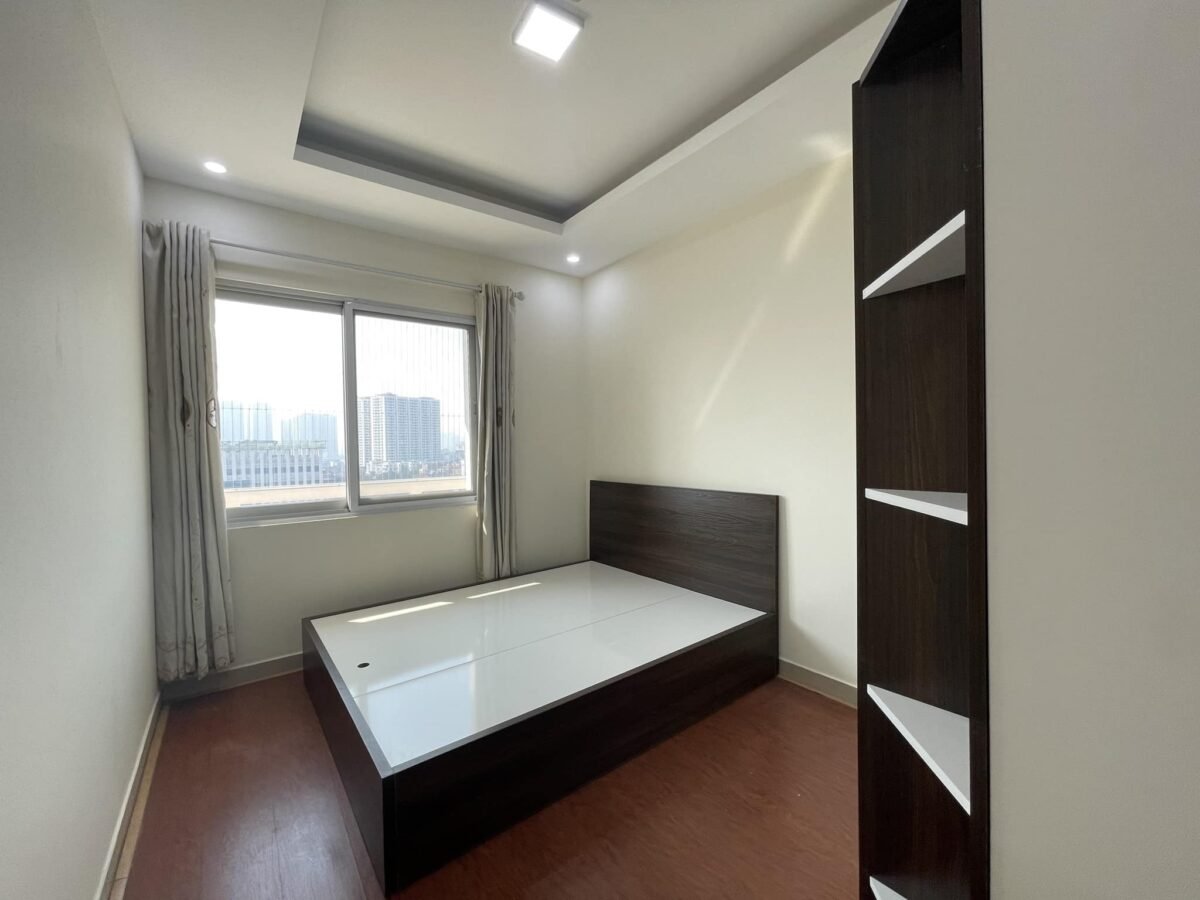Big 3BRs apartment for lease in E4 Ciputra (7)