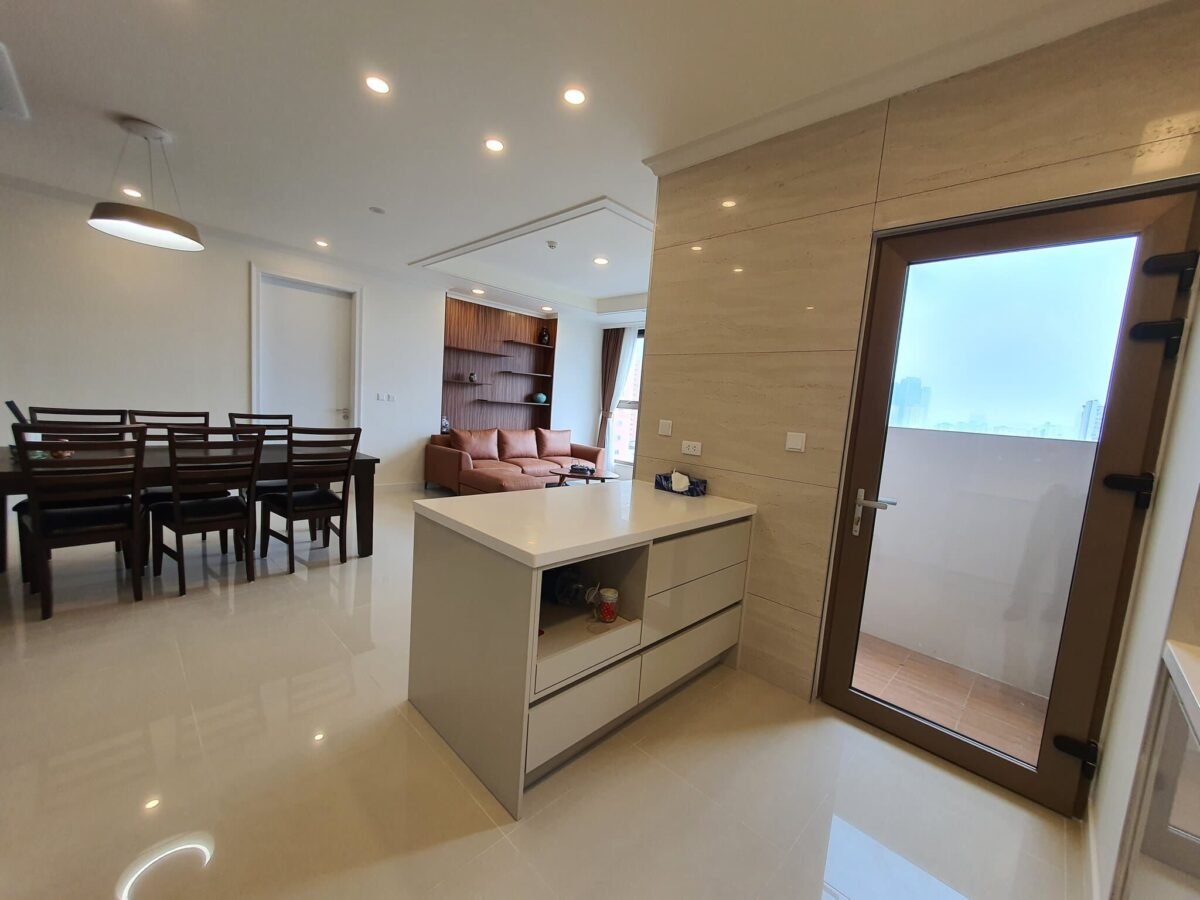 Cozy 3BRs apartment in Starlake Hanoi for rent (11)