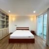 Large 3-bedroom apartment for rent with cheap price in L1 Ciputra (12)