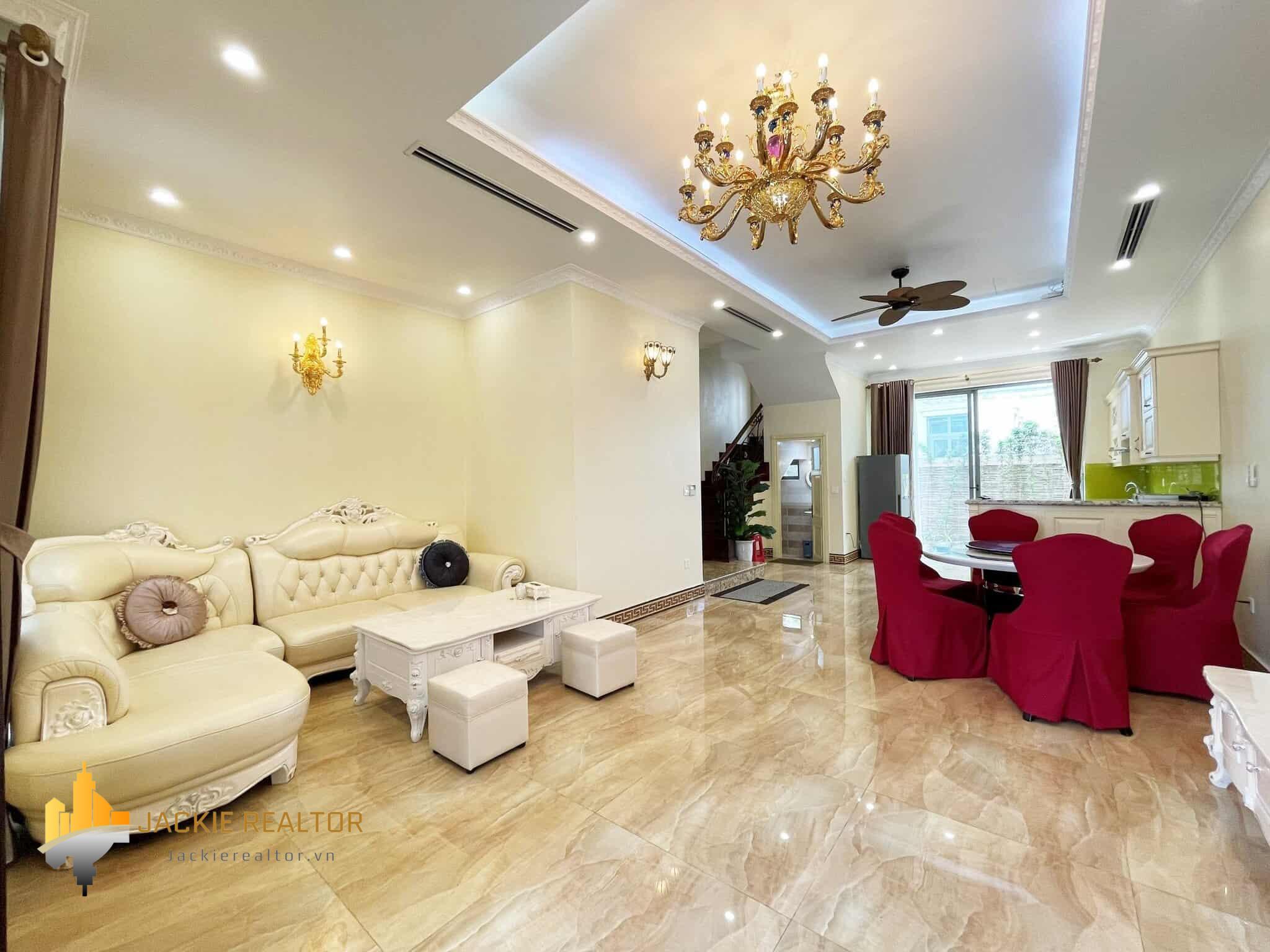 Nice adjacent house for rent in Vinhomes The Harmony (1)