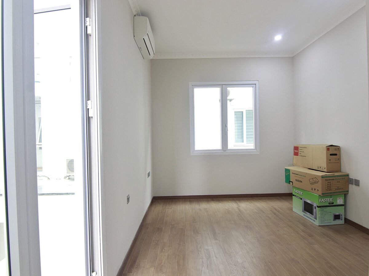 Nice semi-detached house for rent in Ciputra Tay Ho (18)
