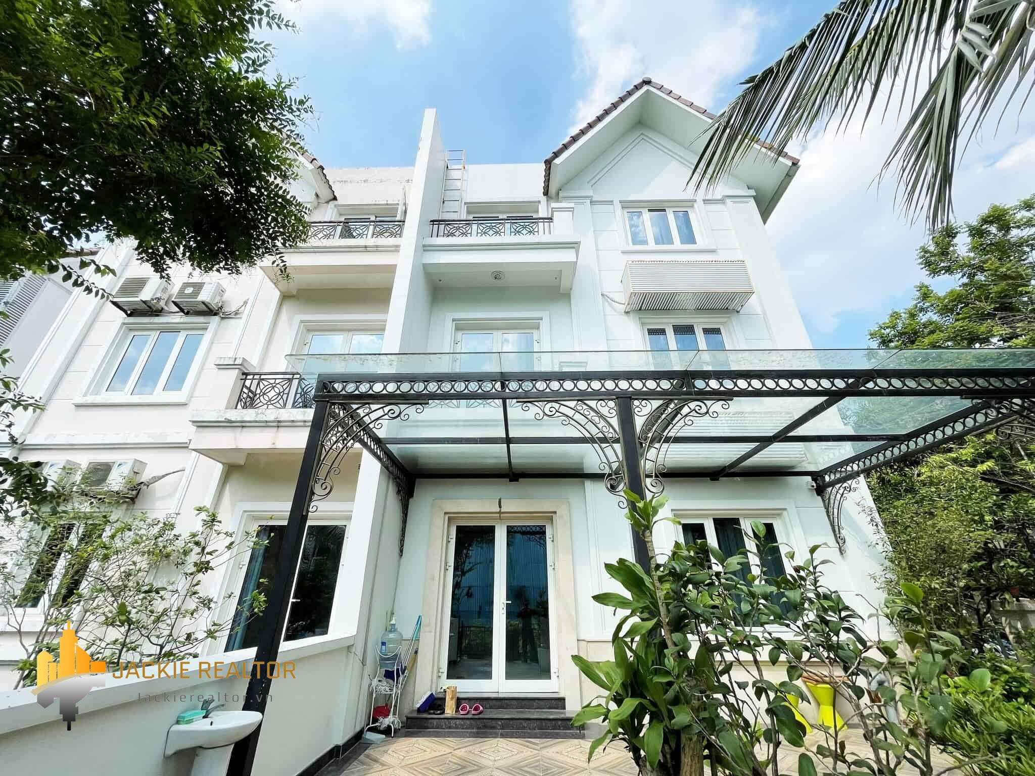 Poetic Vinhomes Riverside house for rent in Bang Lang Block (1)