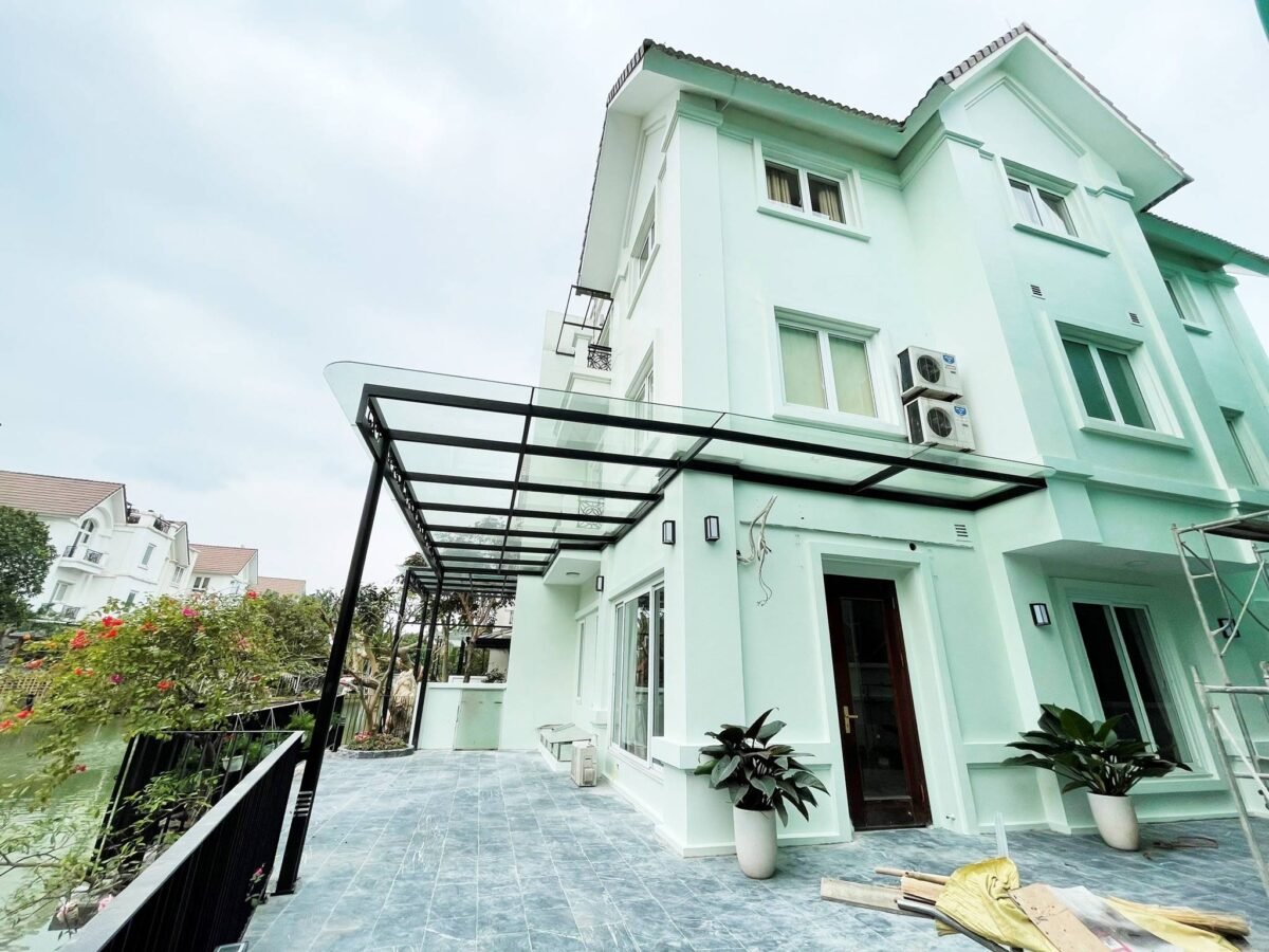 Dreamy 3BRs semi-detached house for rent in Vinhomes Riverside (16)