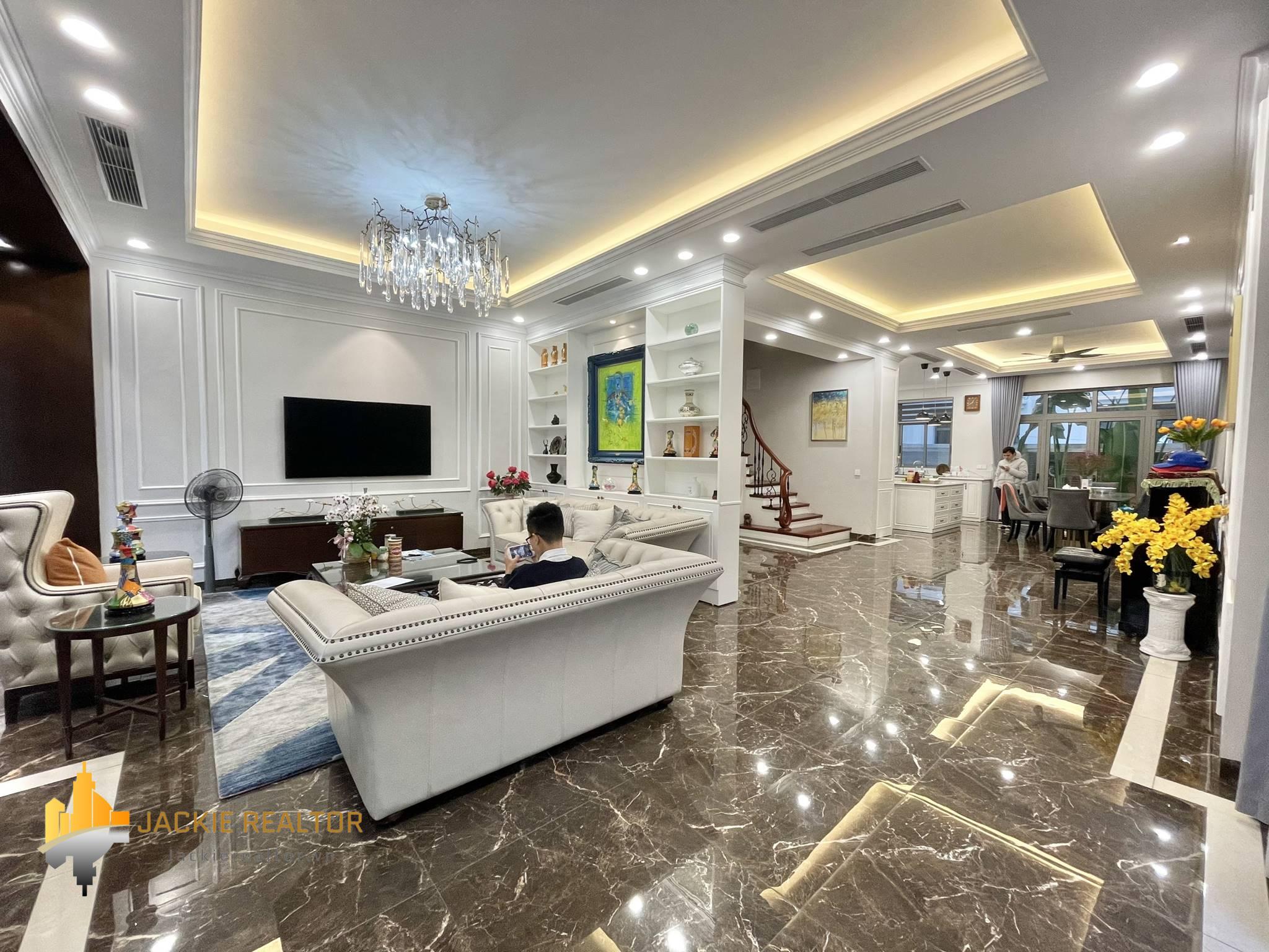 Modern house for rent in Vinhomes The Harmony (1)