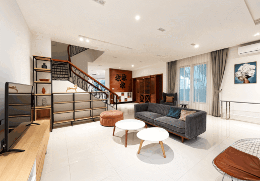 Splendid house Vinhomes Riverside for rent close to BIS (1)