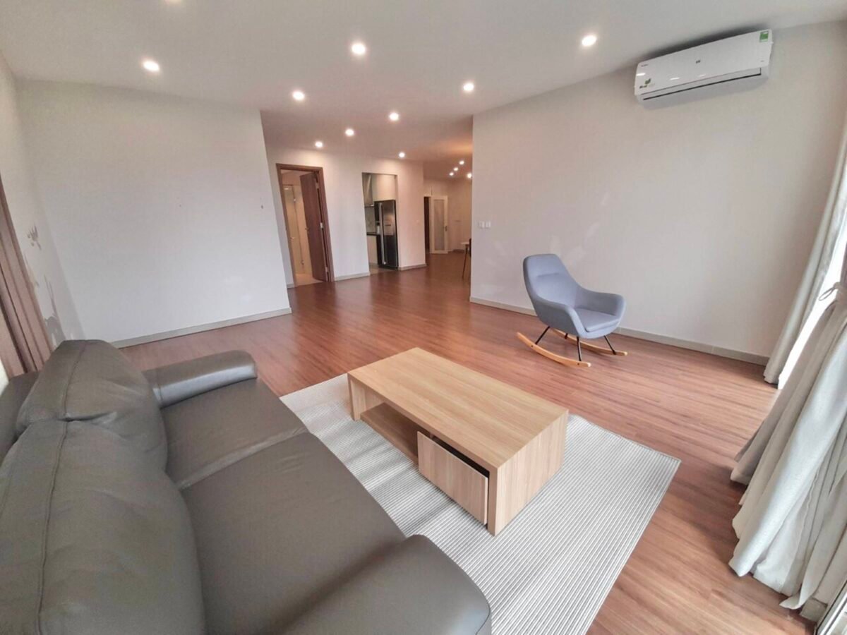 Beautiful 154 sqm apartment to rent in The Link Ciputra (4)