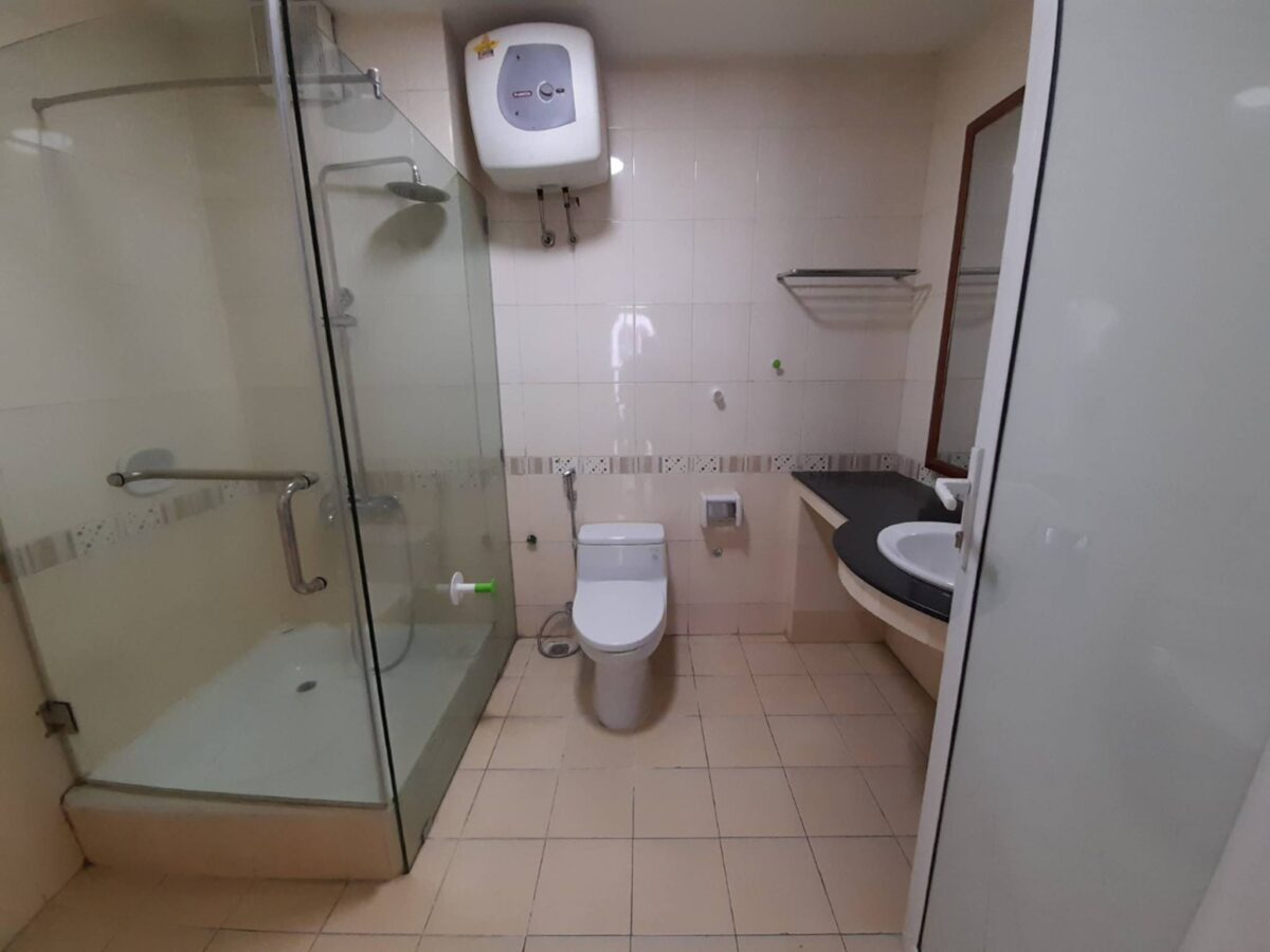 Big unfurnished 5-bedroom villa in Ciputra Hanoi for rent (17)