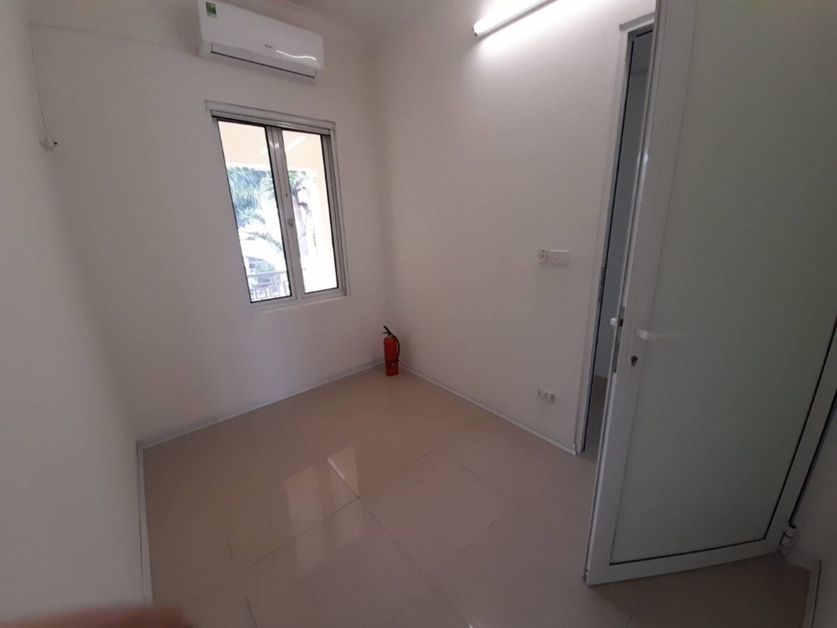 Big unfurnished 5-bedroom villa in Ciputra Hanoi for rent (22)