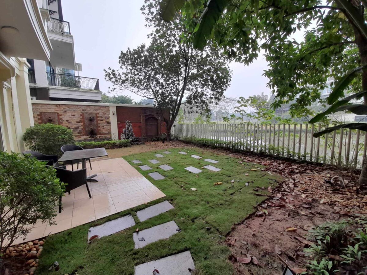 Big unfurnished 5-bedroom villa in Ciputra Hanoi for rent (6)