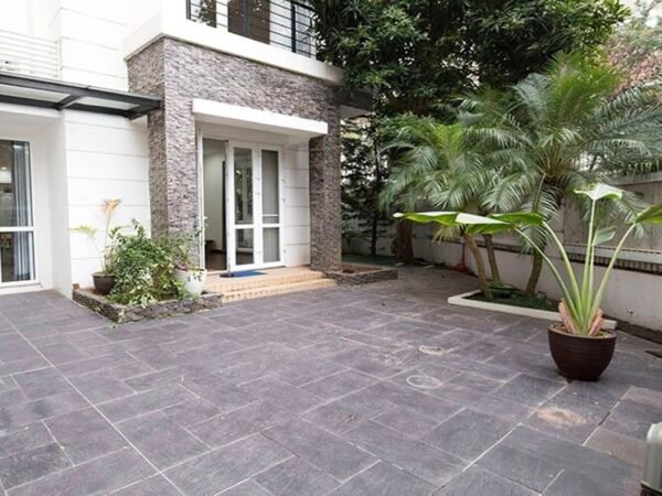 Great 400 m2 garden house in Ciputra Hanoi for rent (2)