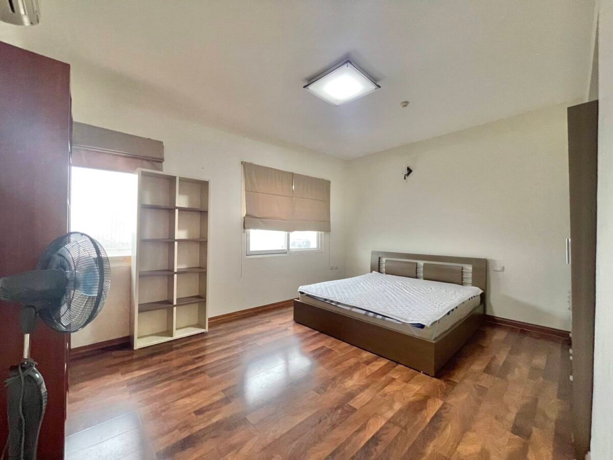 Lovely 3 bedroom apartment for rent in E4 Ciputra Tay Ho 7