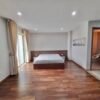 Modern 3-bedroom apartment in L4 Ciputra for rent (8)