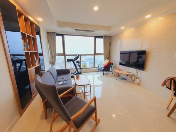 Nice 3-bedroom flat for rent in Starlake apartment (1)