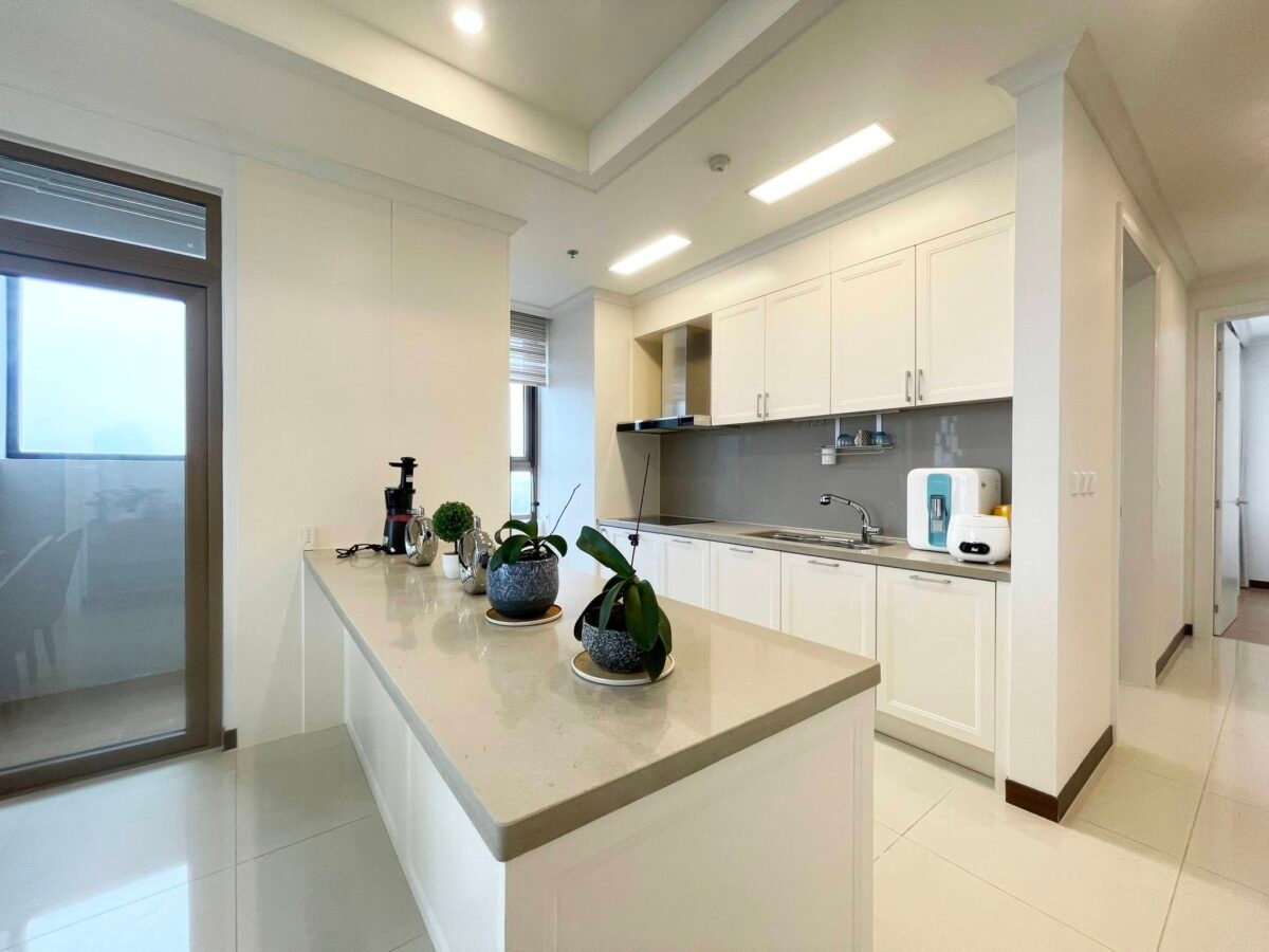 Pretty 3-bedroom apartment for lease in Daewoo Starlake project (5)