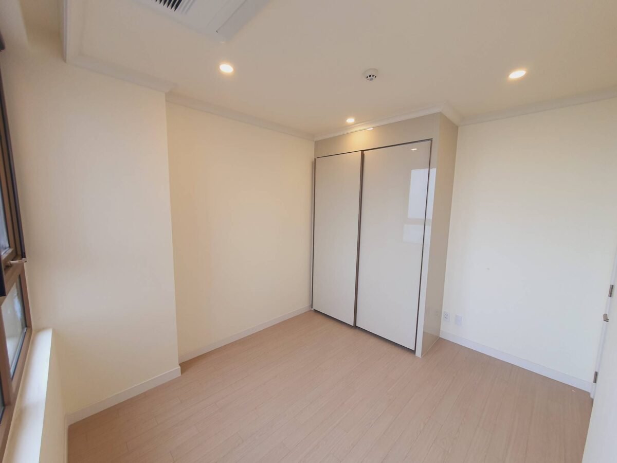 Reasonable unfurnished apartment in Starlake Hanoi for rent (5)