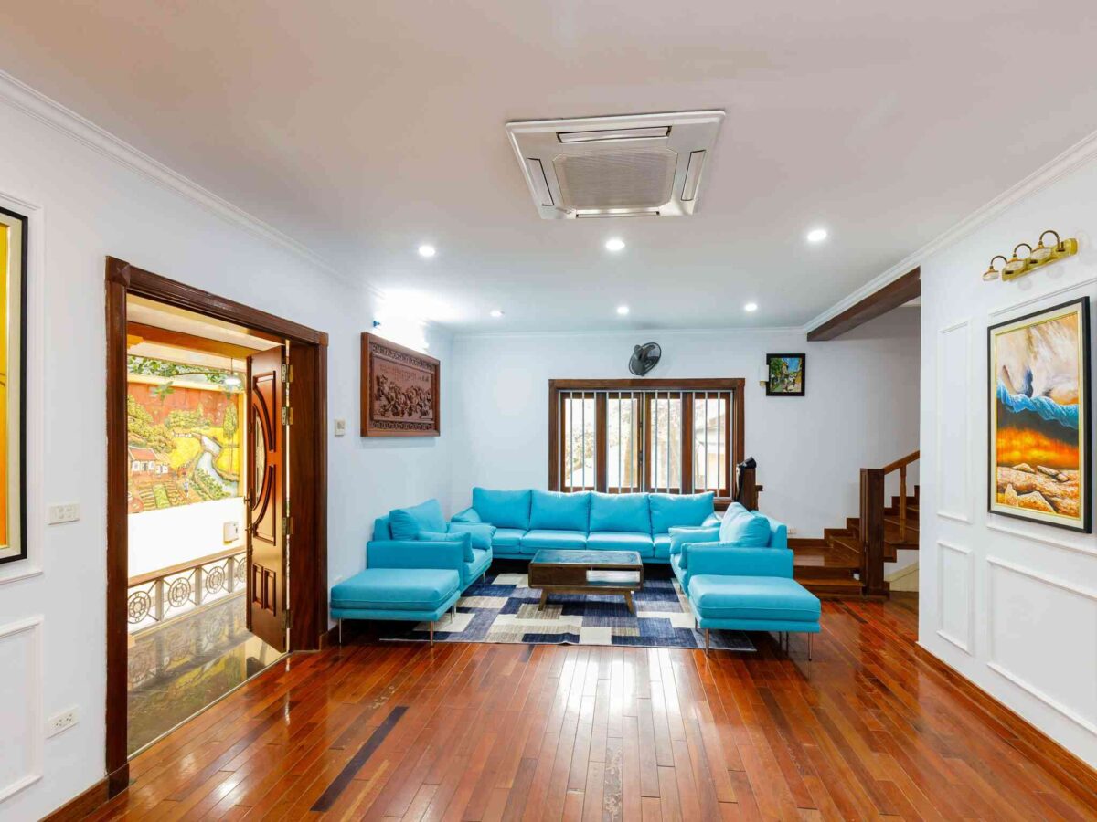 Stunningly beautiful pool villa in Tay Ho for rent at only 2000 USD (25)