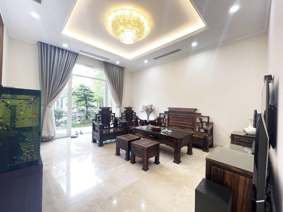 Fully furnished south-facing villa for rent in K3 Ciputra (6)