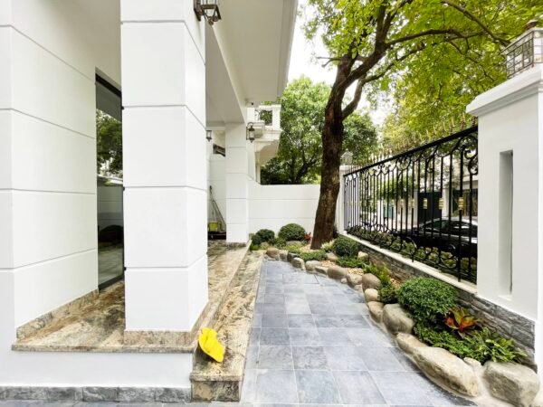 Luxurious Ciputra house for rent close to UNIS Hanoi (2)