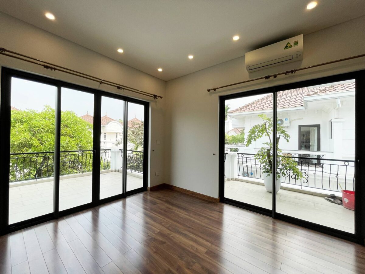 Luxurious Ciputra house for rent close to UNIS Hanoi (35)