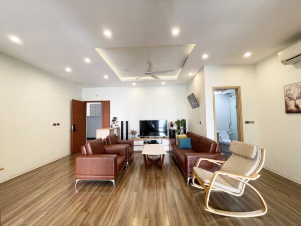 Stylish 3-bedroom apartment in N02T2 Ngoai Giao Doan for rent (2)