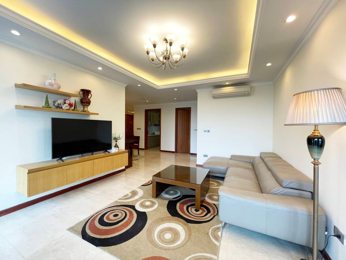 Big 154 sqm flat for rent in apartment L1 Ciputra (3)