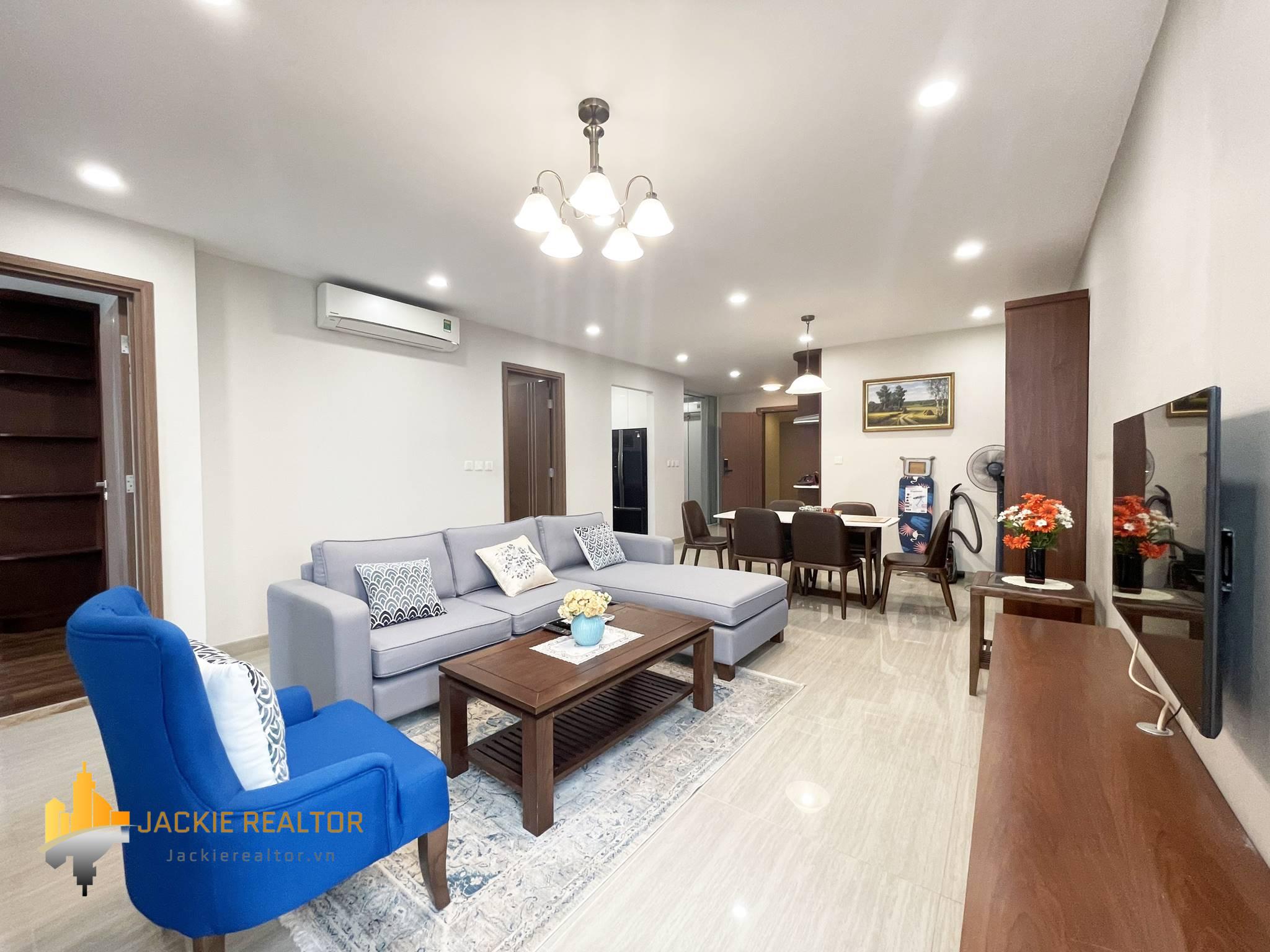 Elegant 3BRs apartment to rent in L3 Ciputra (1)