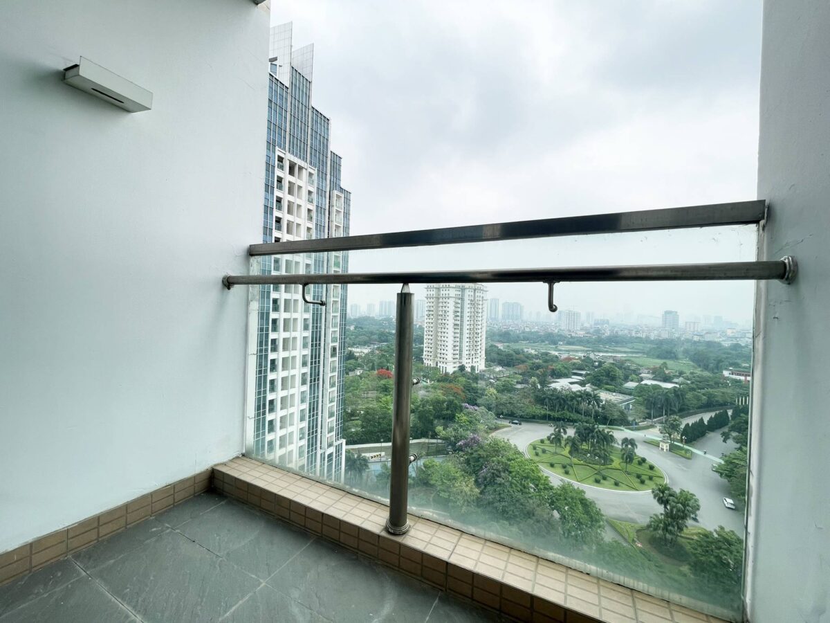 Nice green-view apartment in L2 Ciputra for rent (5)