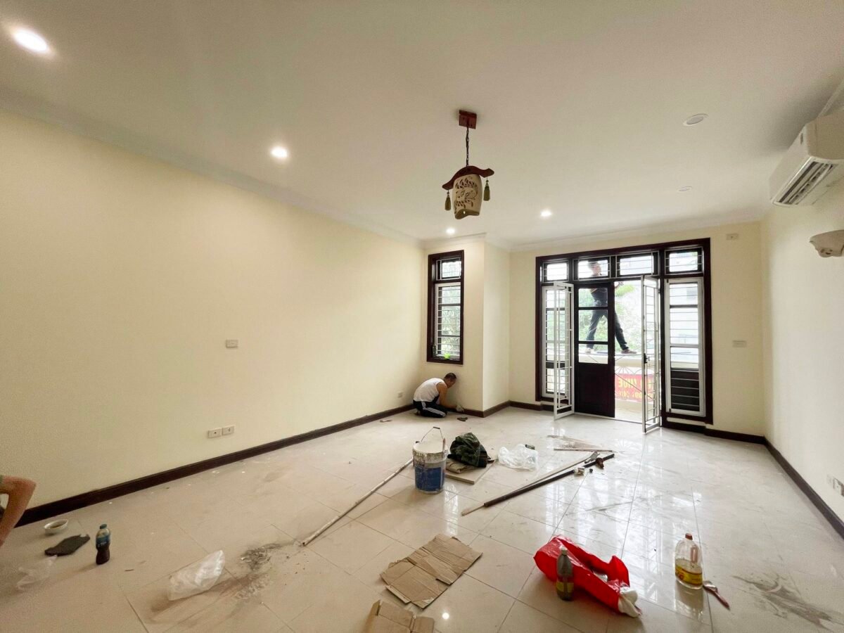 Old French-style villa to rent in D block, Ciputra Hanoi (17)
