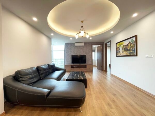 Unbelievably beautiful apartment for rent in E4 Ciputra (2)