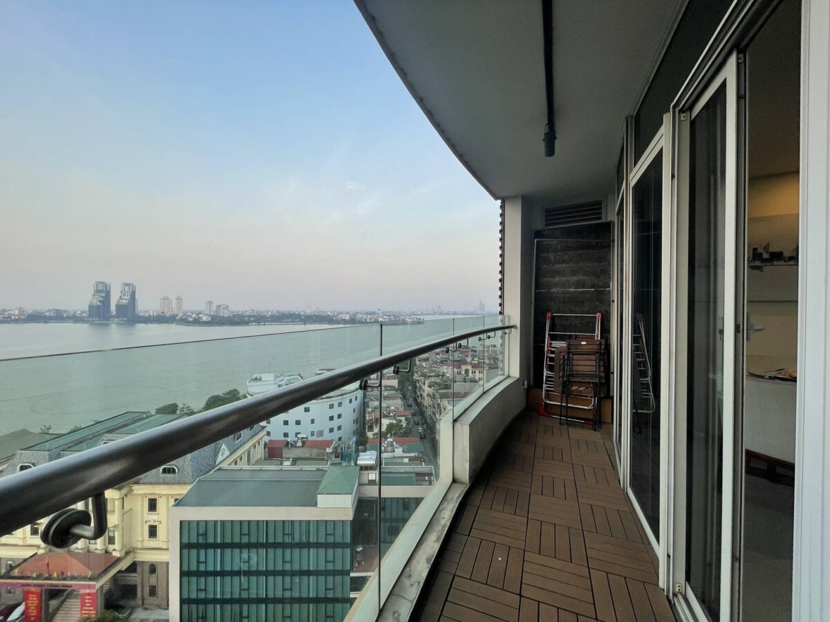 Awesome million-dollar view apartment in Watermark for rent (18)