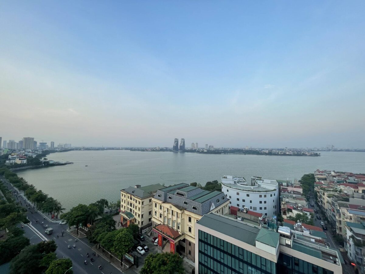 Awesome million-dollar view apartment in Watermark for rent (19)