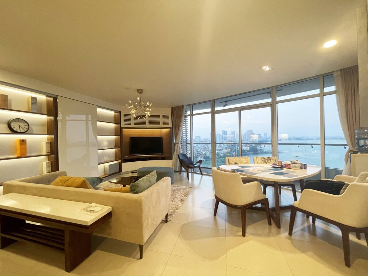 Awesome million-dollar view apartment in Watermark for rent (3)