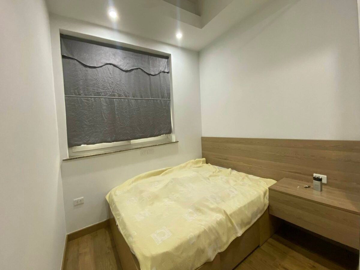 Big 3 bedrooms in Ciputra for rent (8)