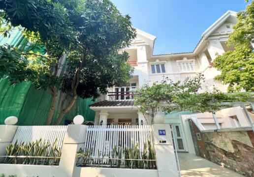 Big well-renovated 6-bedroom house in T Ciputra for rent (1)