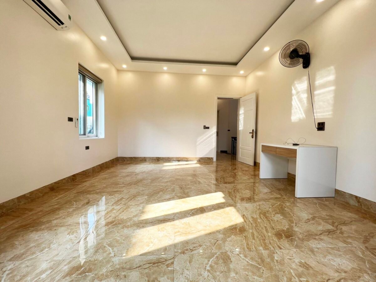 Big well-renovated 6-bedroom house in T Ciputra for rent (15)