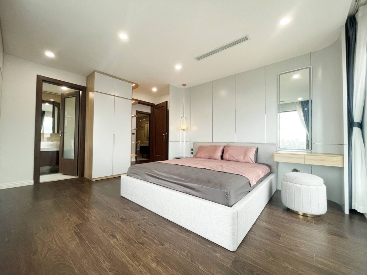 Brand new luxurious 3BRs apartment for rent in Tay Ho Residence (17)