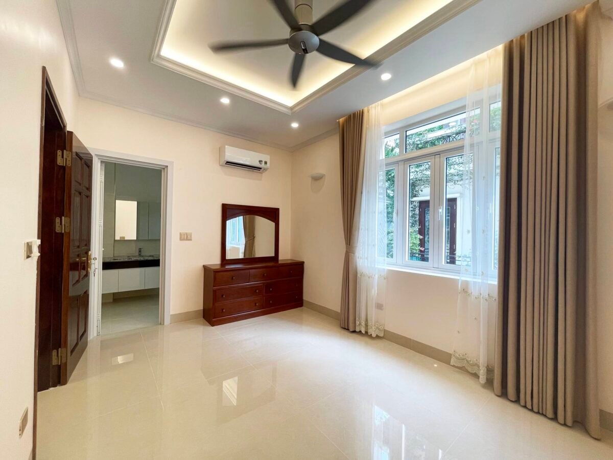 Modern villa for rent in T5 area - Ciputra Hanoi (17)