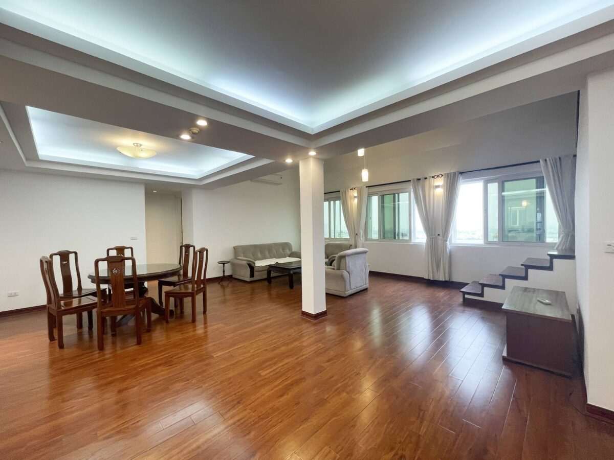 Nice 3BRs penthouse for rent in Ciputra (7)