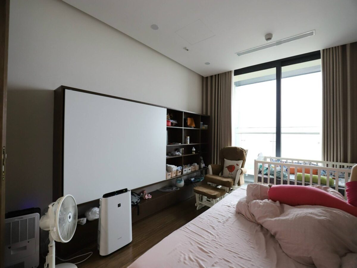 River-view duplex apartment in S2 Sunshine City for rent (7)