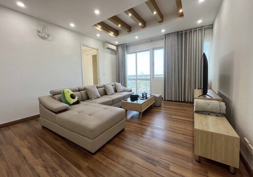 Well-renovated 4 bedrooms in E5 Ciputra for rent (1)