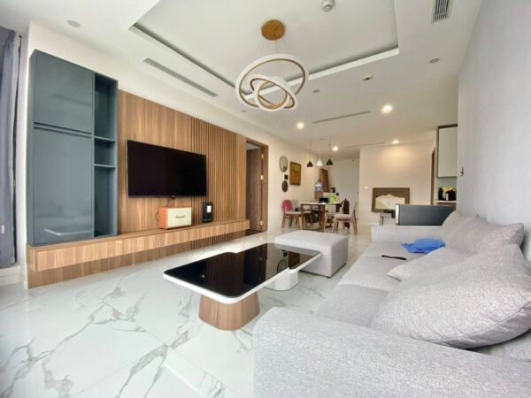 Awesome golf-view apartment in S6 Sunshine City for rent (1)