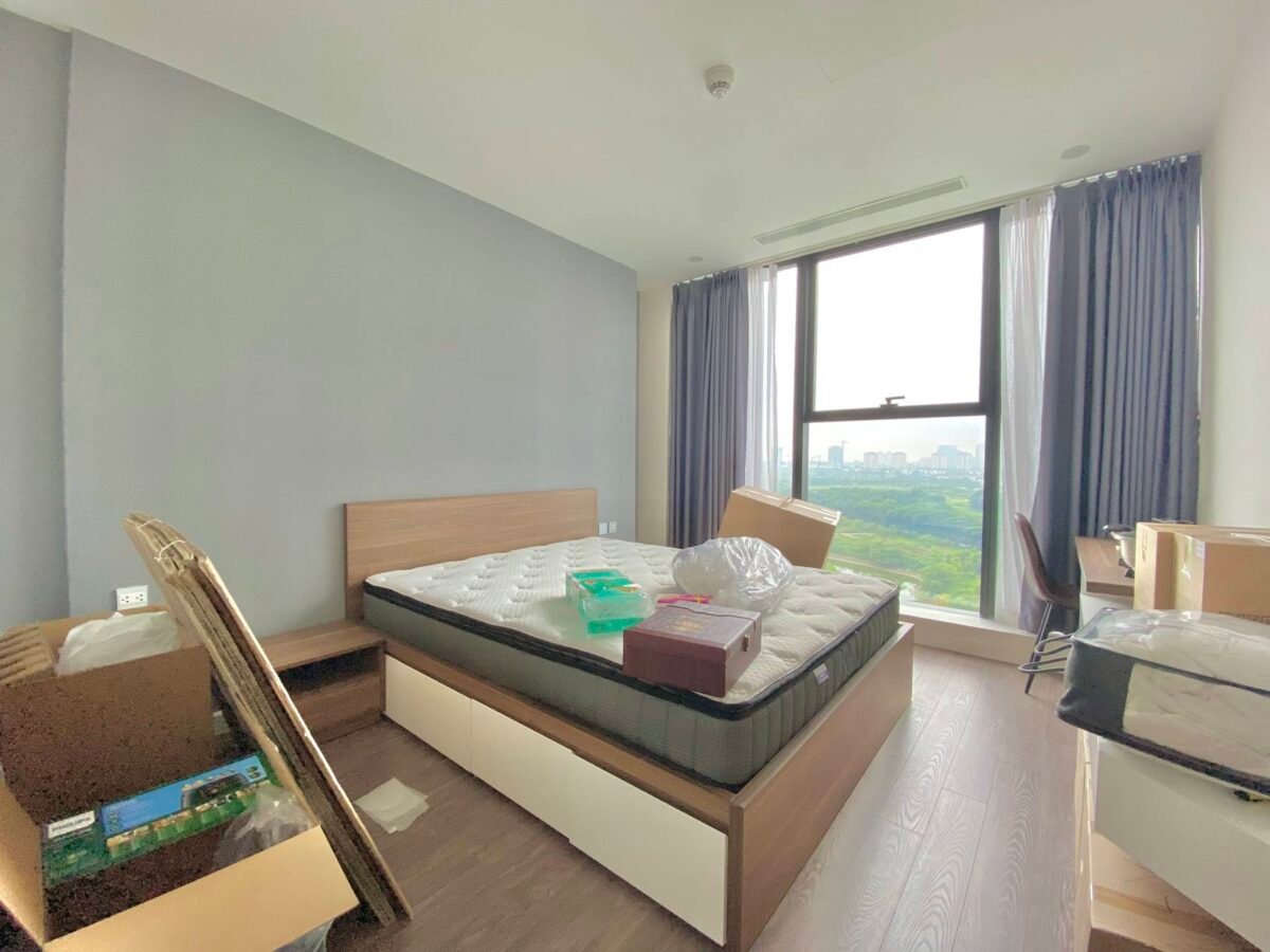 Awesome golf-view apartment in S6 Sunshine City for rent (8)