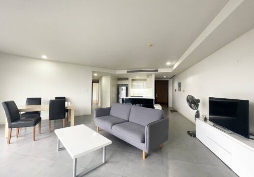 Nice lake-view 3BRs apartment in Watermark for rent (1)