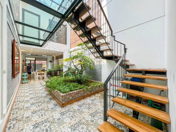 Unique 3BRs HOUSE FOR RENT in Westlake (2)