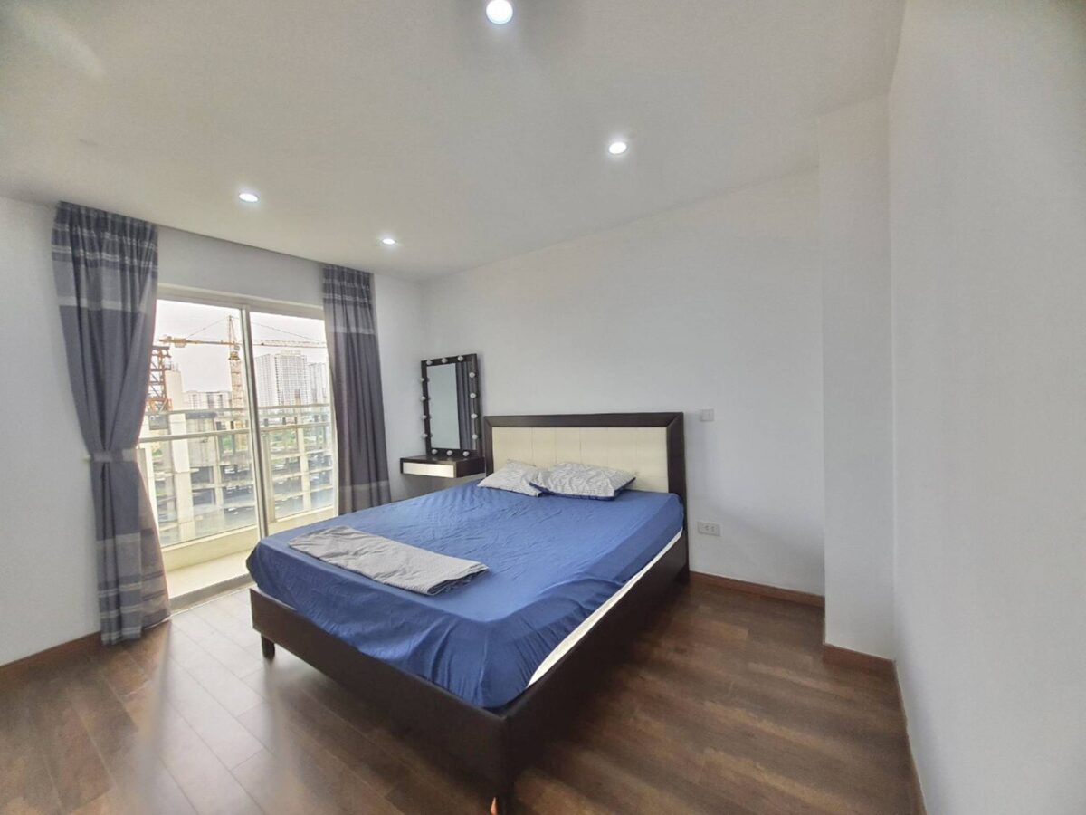 Bright 3BDs apartment for rent in The Link L3, Ciputra Hanoi (10)