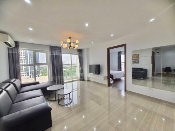 Bright 3BDs apartment for rent in The Link L3, Ciputra Hanoi (2)