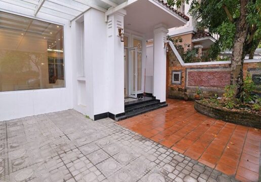 Fully furnished 230SQM villa in T9 Ciputra for rent (1)
