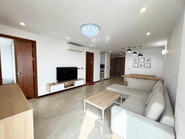 Modern 3BDs apartment for rent in L1 Ciputra (1)