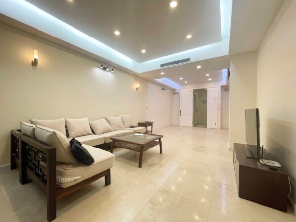 Nice 145SQM apartment in E1 Ciputra for rent (2)